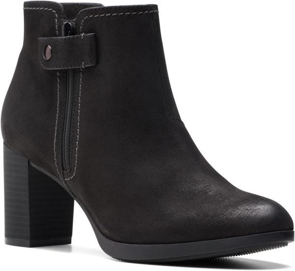 Clarks Women's Bayla Glow Fashion Boot