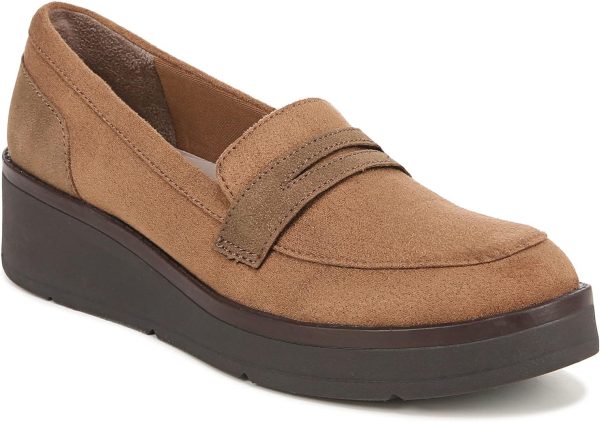 BZees Women's Fast Track Loafer